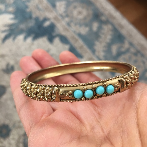Imitation turquoise & gold base metal bangle - Picture 3 of 8